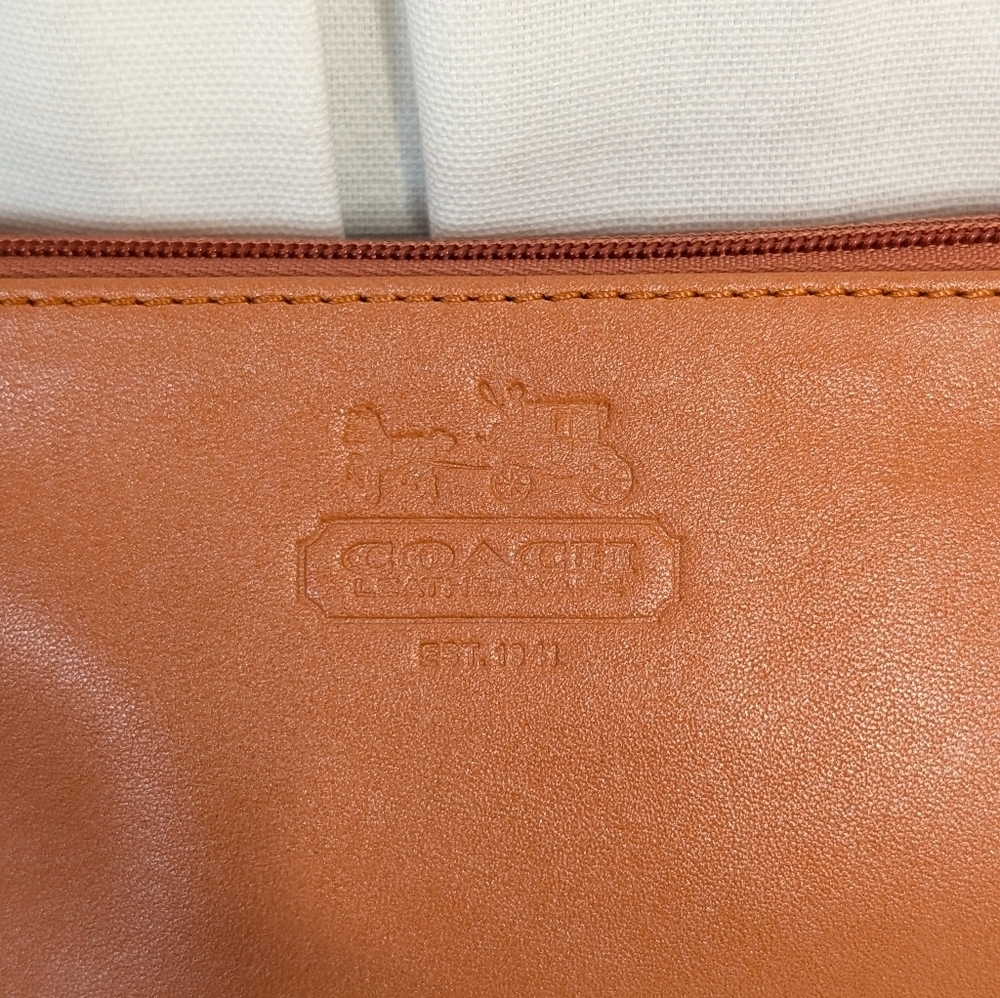 Coach Leather Wristlet Clutch with Hang Tag EUC Tan Orange - Picture 4 of 10